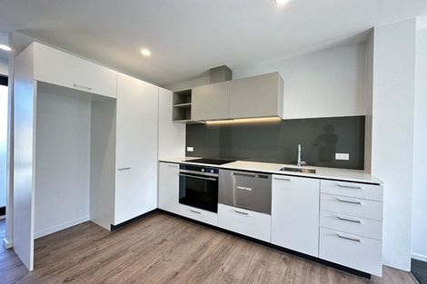 Photo of property in 5/28 Frederick Street, Waltham, Christchurch, 8011
