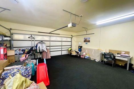 Photo of property in 1 Laredo Grove, Totara Park, Upper Hutt, 5018