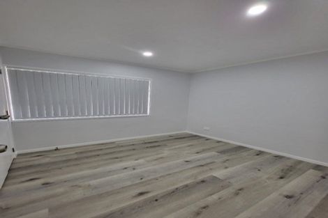 Photo of property in 19 Kapiti Place, Sunnynook, Auckland, 0620