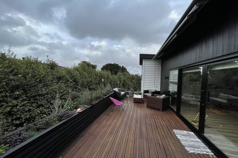 Photo of property in 16 Puriri Road, Pukekohe, 2120