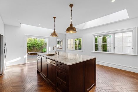 Photo of property in 54 Majoribanks Street, Mount Victoria, Wellington, 6011