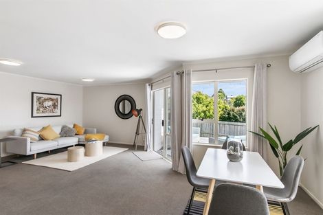 Photo of property in 10 Pelican Lane, Unsworth Heights, Auckland, 0632