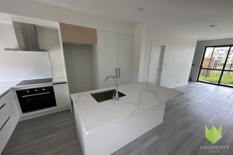 Photo of property in 14 Dorothy Thorpe Way, New Lynn, 0600