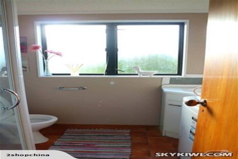 Photo of property in 23 Sungrove Rise, Sunnyvale, Auckland, 0612