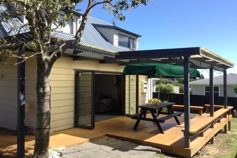 Photo of property in 274 Rangatira Road, Beach Haven, Auckland, 0626
