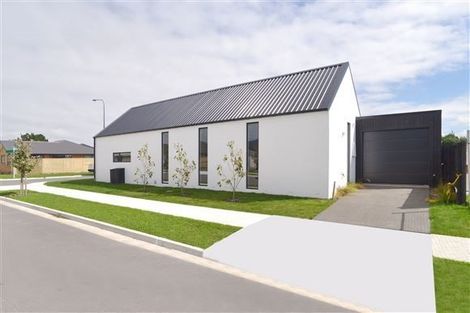 Photo of property in 33 Peak Crescent, Kaiapoi, 7630