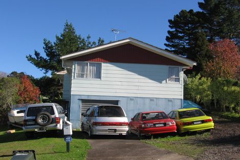 Photo of property in 12 Pitcher Place, Glen Eden, Auckland, 0602