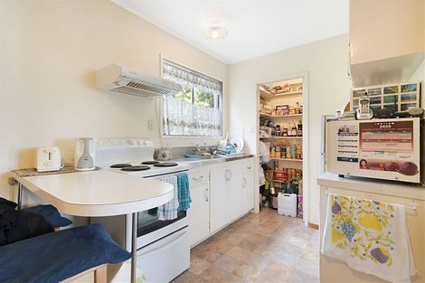 Photo of property in 1a/1 Divich Avenue, Te Atatu South, Auckland, 0610