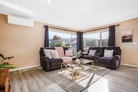 Photo of property in 17 Fraser Colman Grove, Wainuiomata, Lower Hutt, 5014