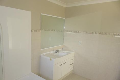 Photo of property in 10 Chippenham Grove, Churton Park, Wellington, 6037