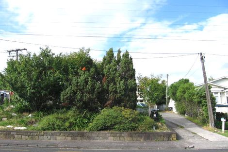 Photo of property in 1/112 View Road, Sunnyvale, Auckland, 0612