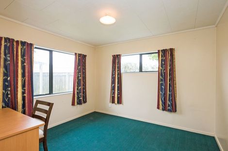 Photo of property in 19 Ashton Place, Highbury, Palmerston North, 4412