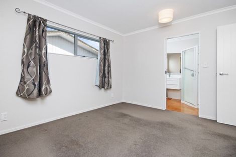 Photo of property in 16 Notre Dame Court, Pukekohe, 2120