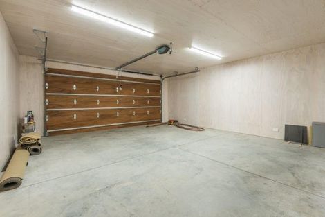 Photo of property in 1 Kapuka Lane, Wanaka, 9305