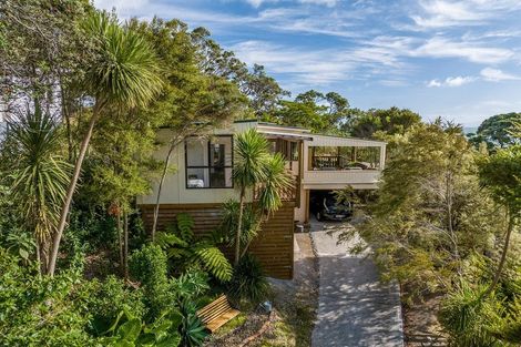 Photo of property in 71 Howard Road, Orere Point, Papakura, 2585
