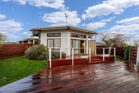 Photo of property in 33 Robinson Crescent, Westbrook, Palmerston North, 4412