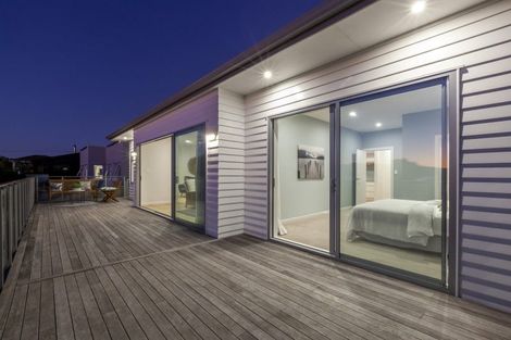 Photo of property in 68 Marine Parade, Paraparaumu Beach, Paraparaumu, 5032