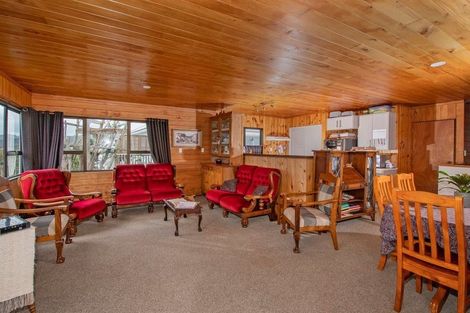 Photo of property in 64 Handforth Street, Onerahi, Whangarei, 0110