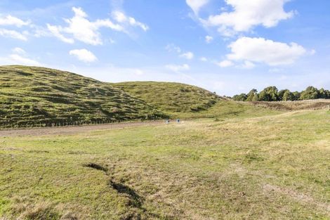 Photo of property in 84 Derham Road, Te Horo, Otaki, 5581