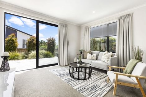 Photo of property in 4/87 Rototuna Road, Rototuna, 3210