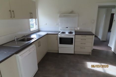 Photo of property in 71 Garden Road, Northland, Wellington, 6012