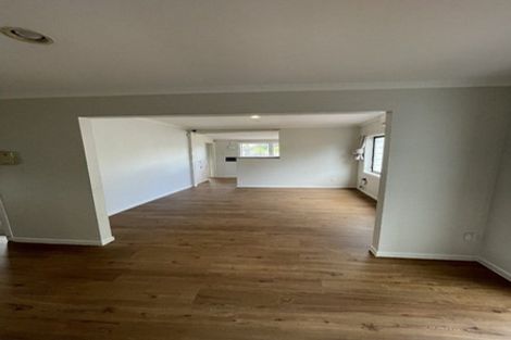 Photo of property in 16 Savoy Road, Glen Eden, Auckland, 0602