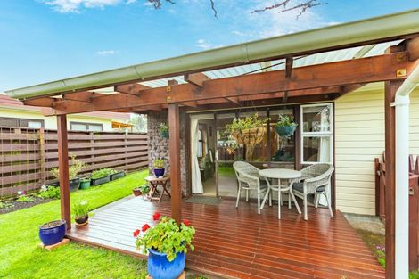 Photo of property in 14a Ruataniwha Street, Waipawa, 4210