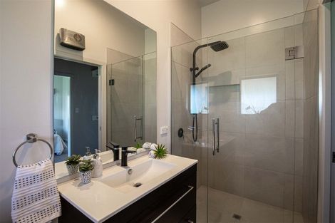 Photo of property in 11 Electric Place, Cromwell, 9310