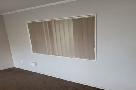Photo of property in 15 Tiki Street, New Lynn, Auckland, 0600