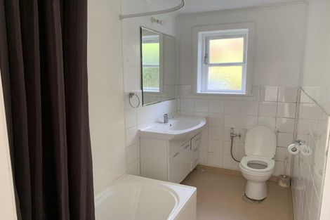 Photo of property in 7/9 Bell Street, Marton, 4710