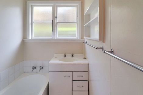 Photo of property in 40 Hathaway Avenue, Karori, Wellington, 6012