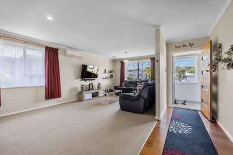 Photo of property in 74 Awanui Street, Merrilands, New Plymouth, 4312