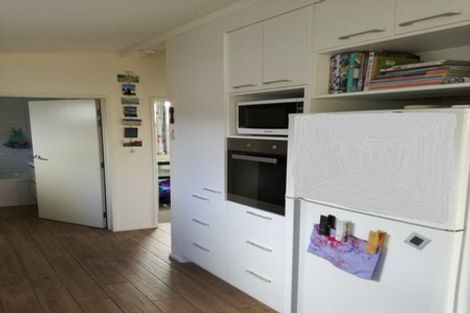 Photo of property in 78 Apu Crescent, Lyall Bay, Wellington, 6022