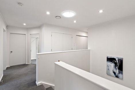 Photo of property in 7 Joseph Banks Drive, Whitby, Porirua, 5024