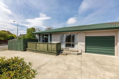 Photo of property in 15 Chipping Lane, Redwood, Christchurch, 8051