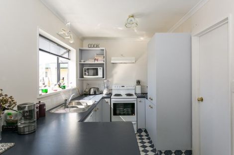 Photo of property in 1a Devon Street, Taradale, Napier, 4112