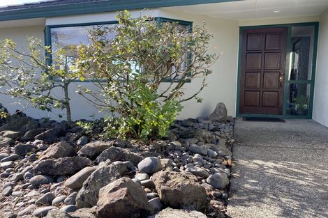 Photo of property in 30 Bushlands Park Drive, Albany, Auckland, 0632