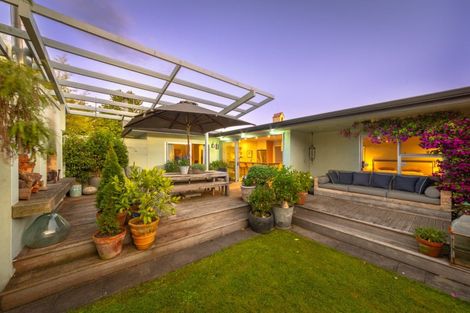 Photo of property in 98 Jickell Street, Hokowhitu, Palmerston North, 4410