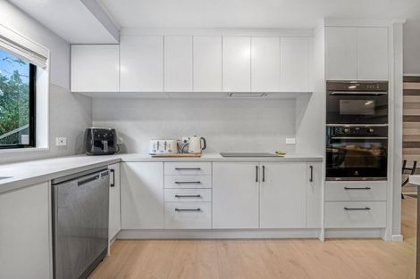 Photo of property in 21 Nyssa Place, Totara Heights, Auckland, 2105