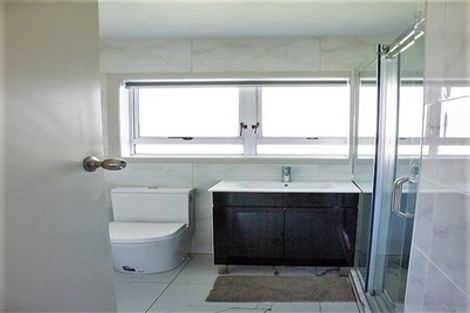 Photo of property in 20 Hallberry Road, Mangere East, Auckland, 2024