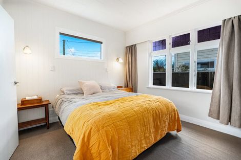 Photo of property in 35 Strathavon Road, Miramar, Wellington, 6022