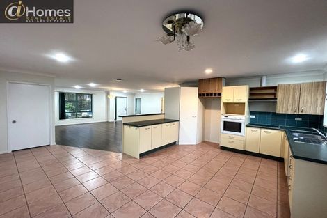 Photo of property in 5 Rosebay Rise, Henderson, Auckland, 0610