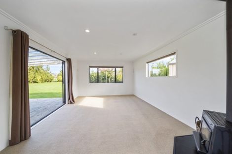 Photo of property in 554 Mountain Road, Lepperton, New Plymouth, 4373
