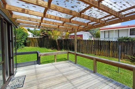 Photo of property in 16 Maywood Crescent, Glen Eden, Auckland, 0602