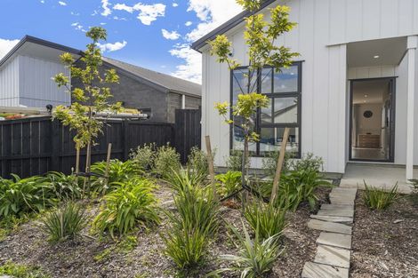 Photo of property in 14 Horokaka Street, Massey, 0614