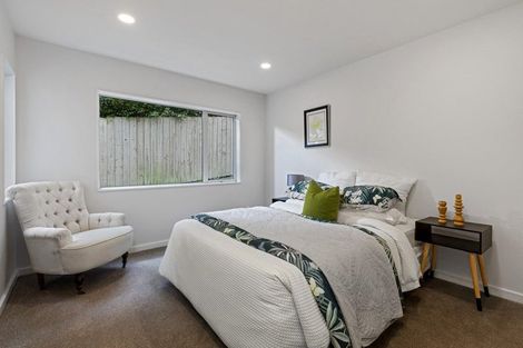 Photo of property in 487a East Coast Road, Murrays Bay, Auckland, 0630