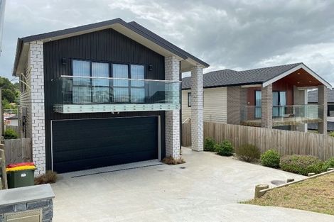 Photo of property in 42 Mcwhirters Farm Lane, Massey, Auckland, 0614