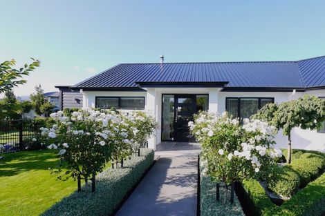 Photo of property in 14 Hagart-alexander Drive, Mosgiel, 9024