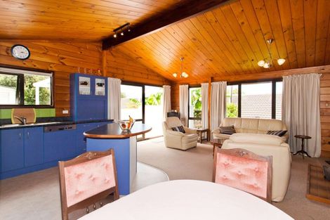 Photo of property in 45 Matai Road, Stanmore Bay, Whangaparaoa, 0932