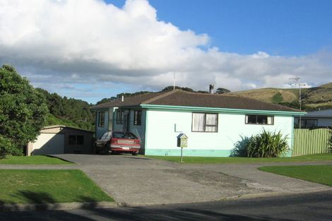 Photo of property in 115 Pikarere Street, Titahi Bay, Porirua, 5022